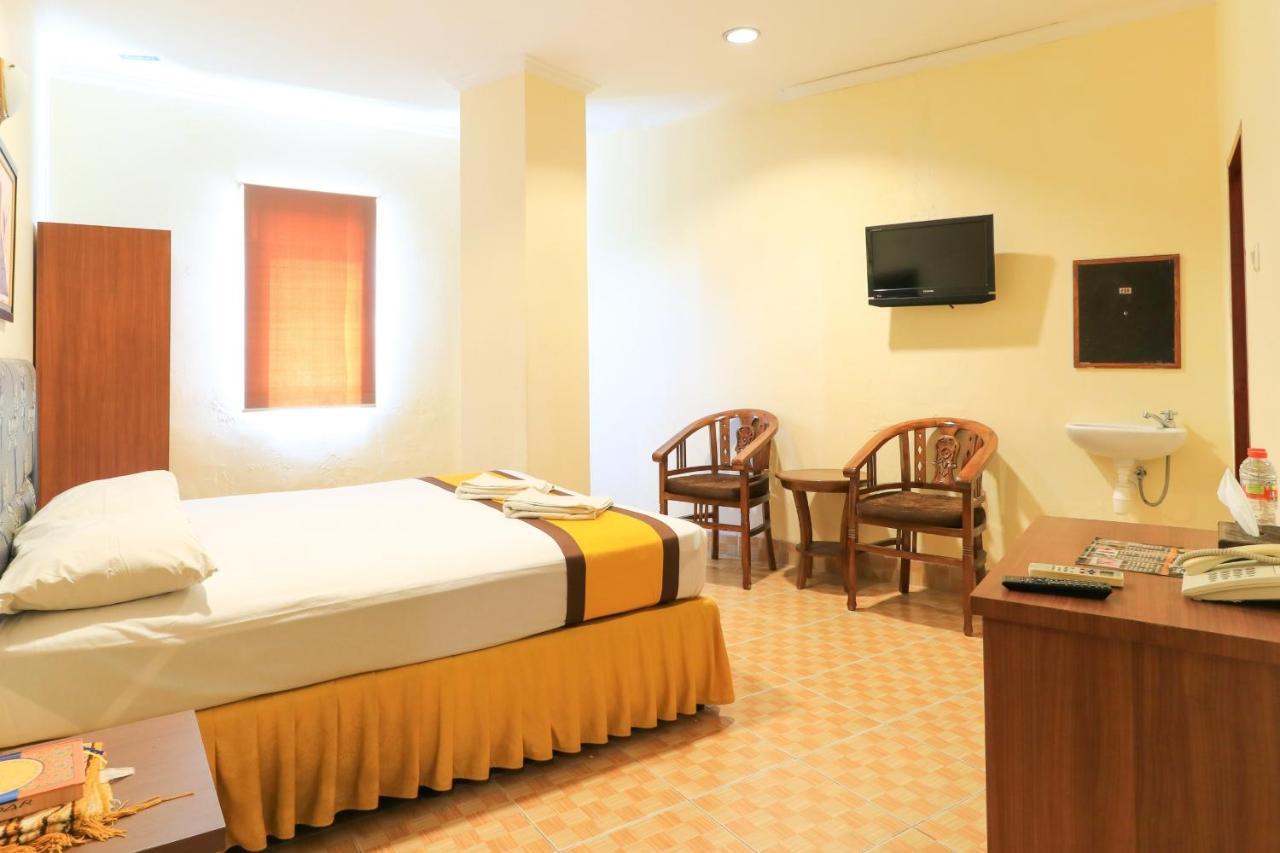 Al-Badar Hotel Syariah Makassar Exterior photo